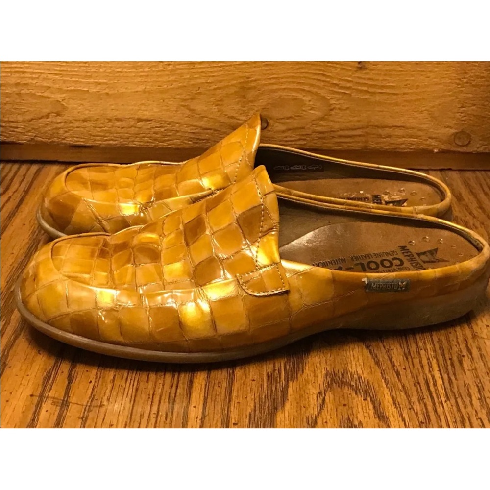 Women’s memphisto cool air croc pattern gold mules size 7.5 made in Portugal
